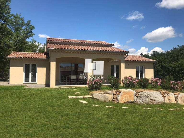 Villa — photo 1