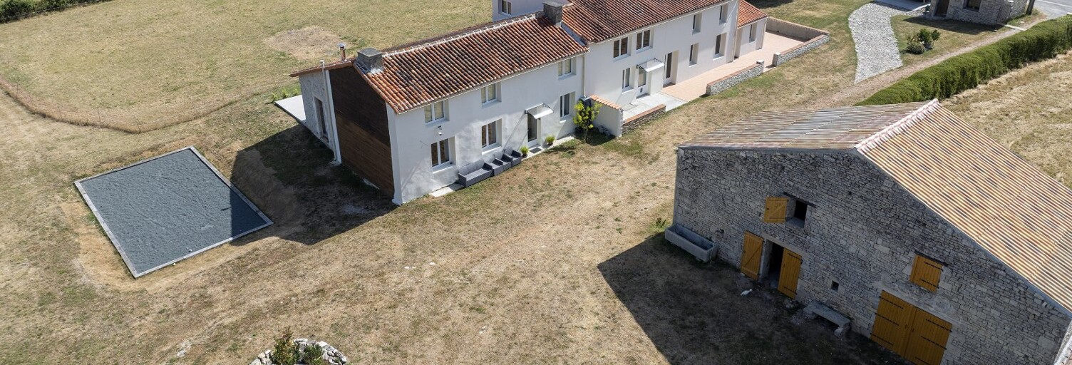 Maison 13 Pièces 320 m² à vendre à Contré (17470)