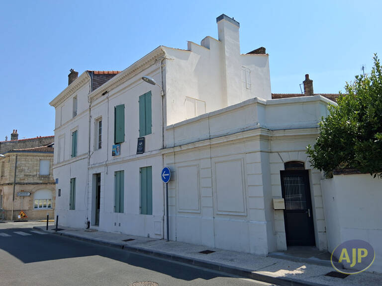 Grande maison  à Pauillac — photo 1