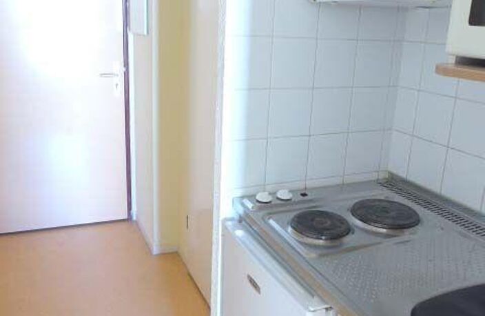 Appartement - 18m² - Courbevoie — photo 2
