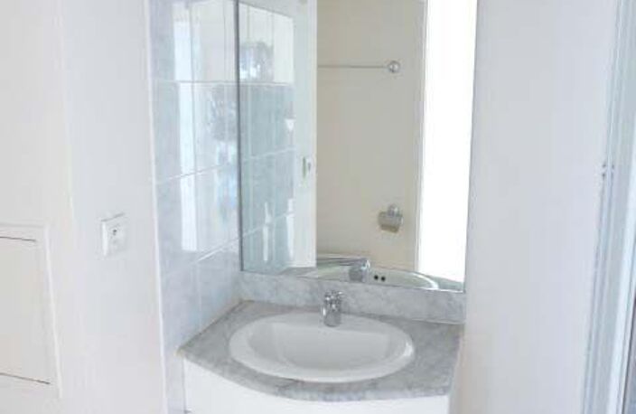 Appartement - 18m² - Courbevoie — photo 5