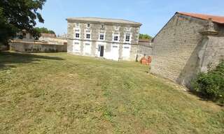 Maison 9 Pièces 235 m² à vendre à Val-d'Auge (16170)