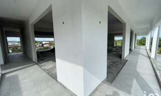 Commerce  67 m² à louer à Morne-à-l'Eau (97111)