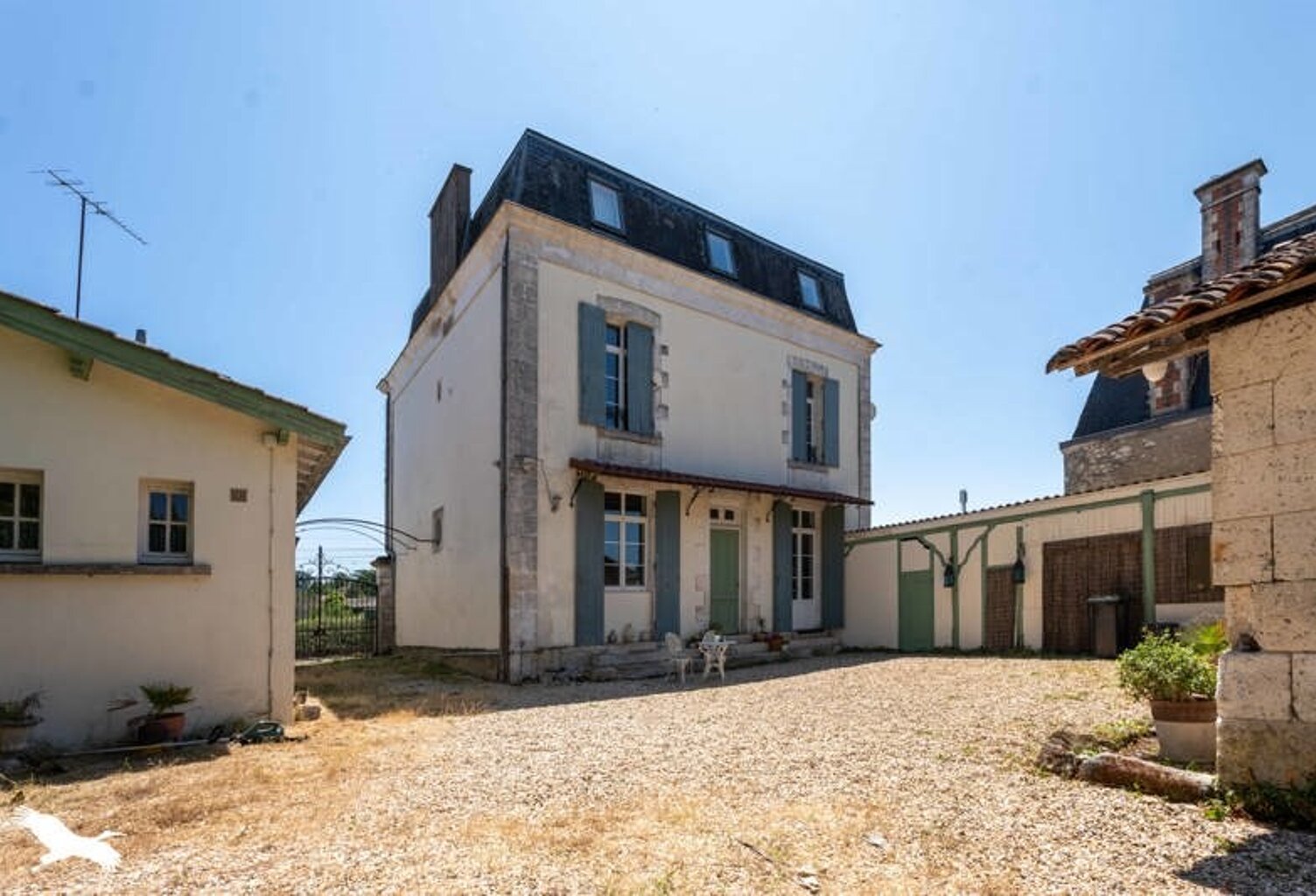 Maison de ville de 9 pièces principales — photo 1