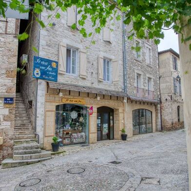 Immeuble  254880 €