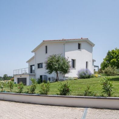 Maison 9 pièces 896000 €