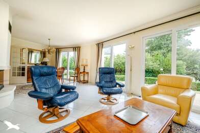 Maison 5 pièces 369600 €