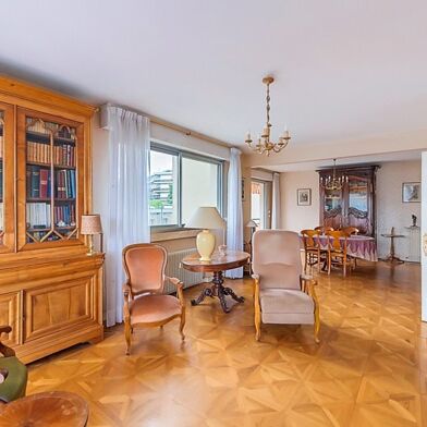 Appartement 5 pièces 389610 €