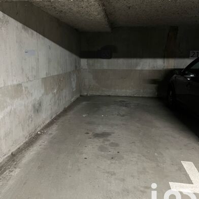 Garage  28000 €