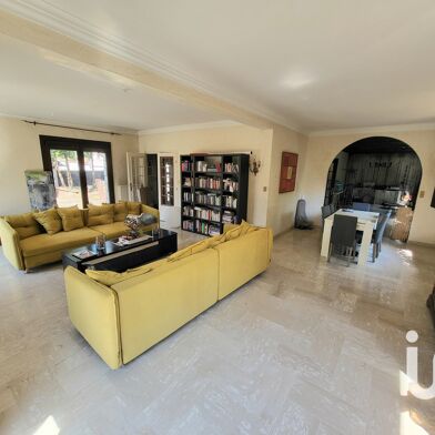 Maison 10 pièces 680000 €