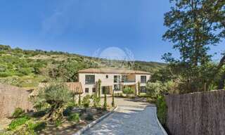 location vacances Maison 5 Pièces 250 m² à Le Plan-de-la-Tour (83120)