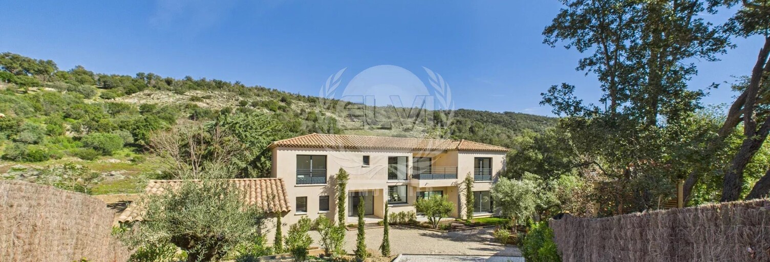 location vacances Maison 5 Pièces 250 m² à Le Plan-de-la-Tour (83120)