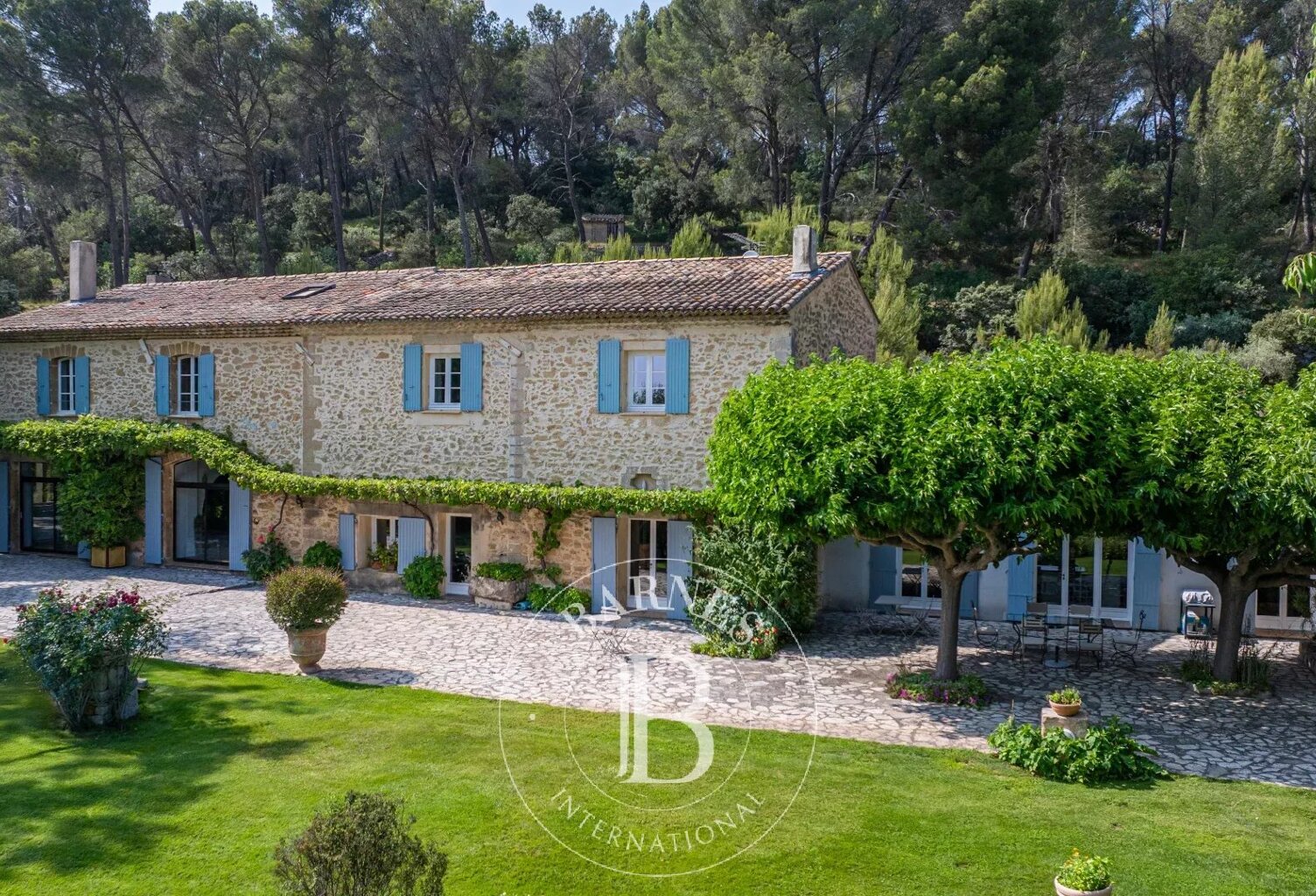 AIX-EN-PROVENCE- MAS 17EME SIECLE 500 M² - ANNEXE ET GARAGE 60 M — photo 1