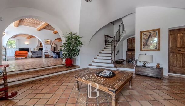 Villa / Maison 9 pièces  à vendre Aix-en-Provence 13100