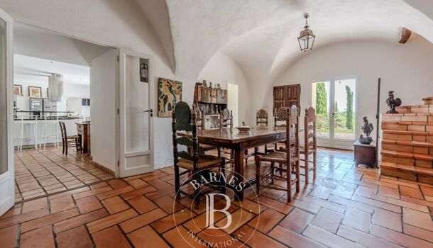 Villa / Maison 9 pièces  à vendre Aix-en-Provence 13100