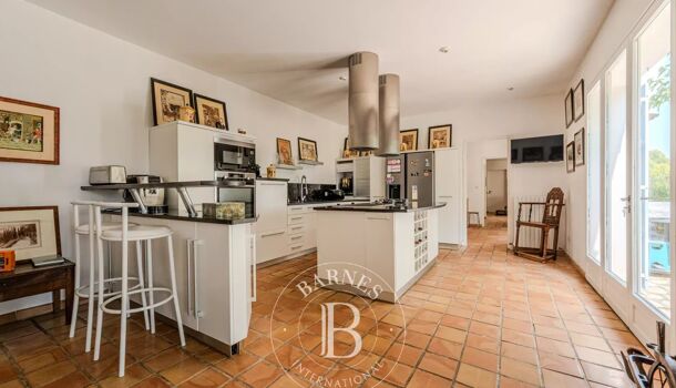 Villa / Maison 9 pièces  à vendre Aix-en-Provence 13100