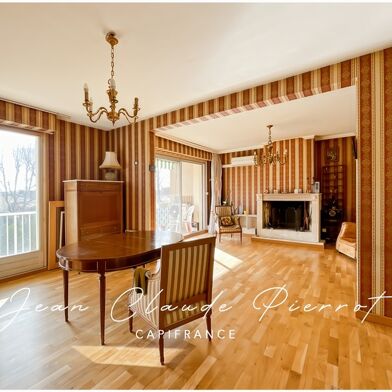 Appartement 5 pièces 200000 €