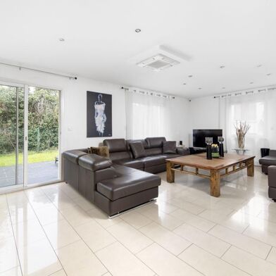 Maison 5 pièces 576900 €
