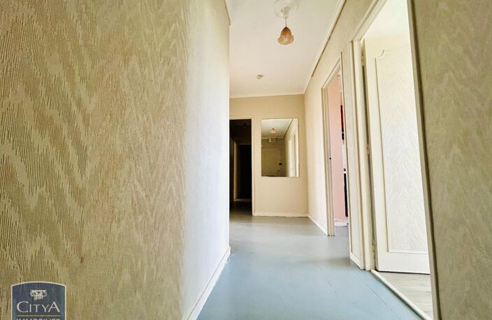 Vente appartement 4 pièces 74 m² Châteauroux (36000) — photo 2