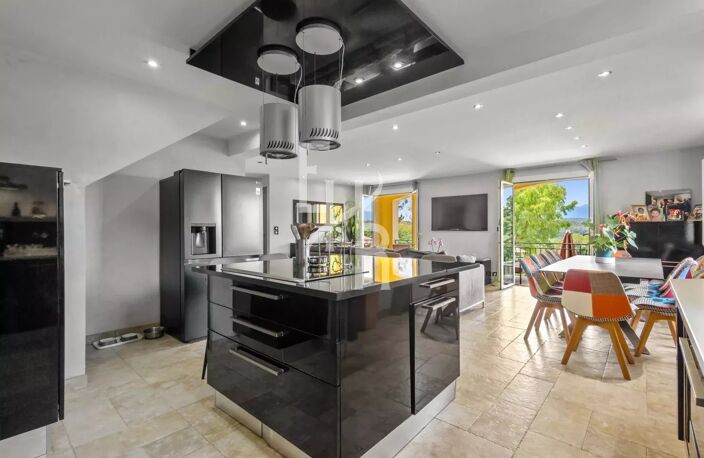 Villa 8 P, vue panoramique à Vallauris — photo 3