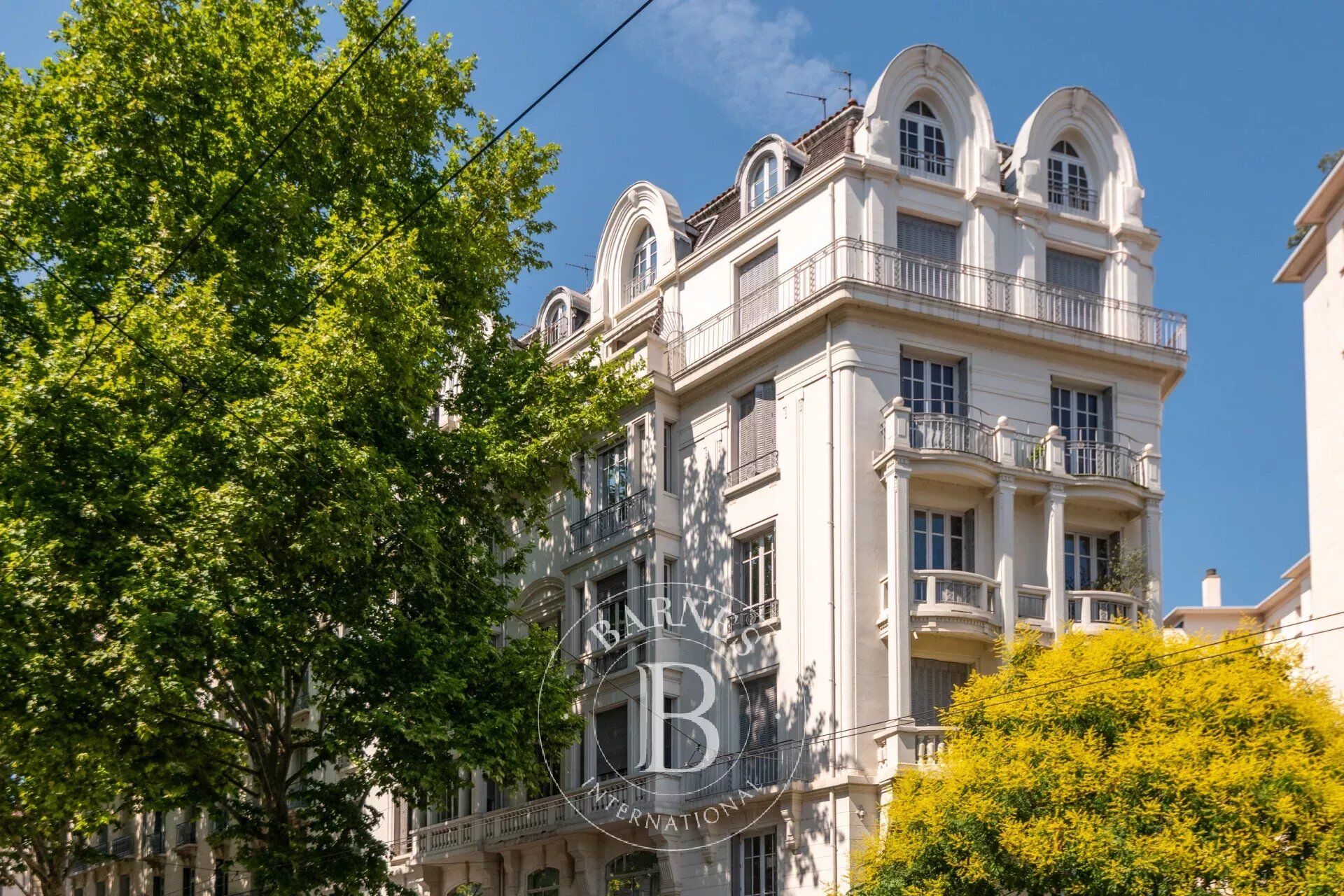 Appartement L T6