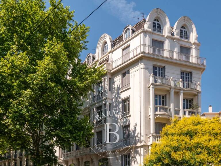 Lyon 6 - Brotteaux - Appartement de 197,74m² - 3 chambres / poss.4 - box fermé - chambre de service et cave — photo 1