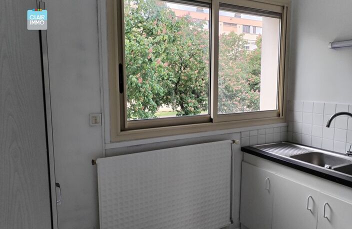 À vendre à Mâcon appartement T4 de 71,06 m² — photo 5