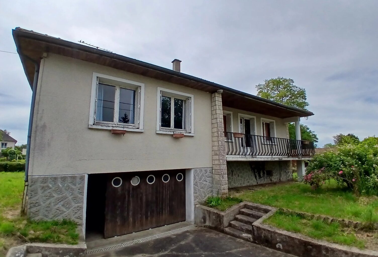 Pavillon sur sous-sol à rénover en  partie — photo 1