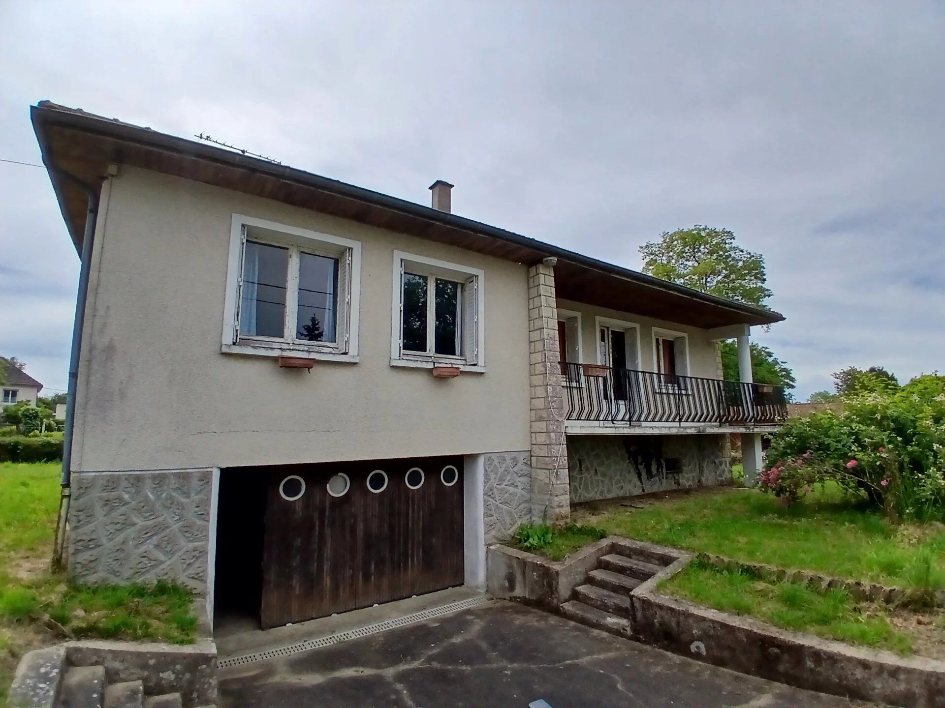 Maison 5 pièces 90 m² · à Cercy-la-Tour · 90 m² · 60 000 €