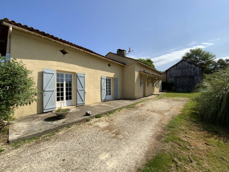 Ensemble immobilier ; longère+séchoir à tabac+dépendance - 4 — photo 1