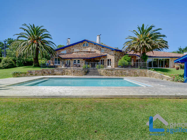 MAGNIFIQUE PROPRIETE COMPRENANT MAISON DE 350M2 ET SECONDE M — photo du bien