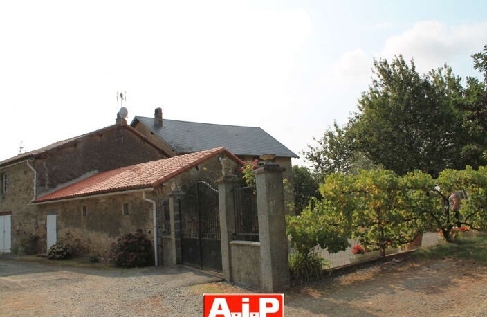 Vente maison 5 pièces 153 m² Saint-Hilaire-de-Voust (85120) — photo 5