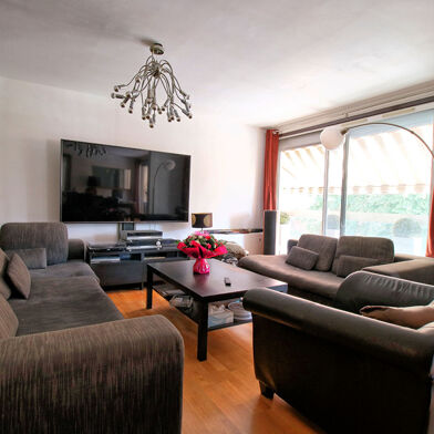 Appartement 4 pièces 230000 €