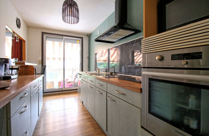 A VENDRE - BEL APPARTEMENT 4 PIECES - GARAGE - BALCON — photo 4