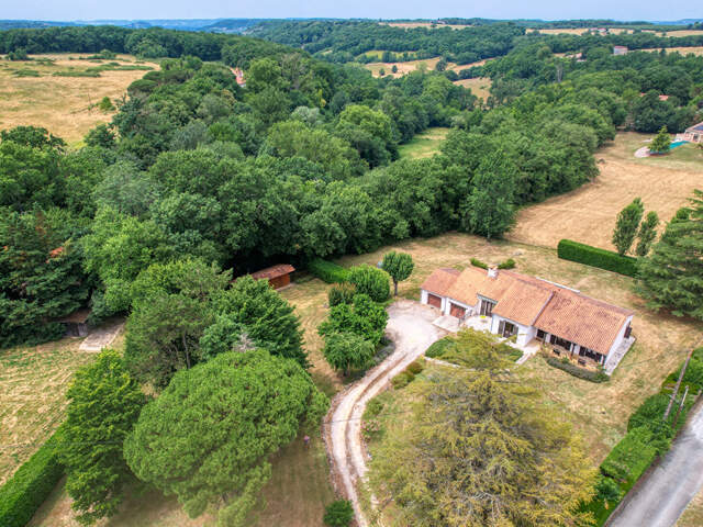 Charmante maison de plain-pied à 10 minutes de Villeneuve-sur-Lot.Maison Sainte Colombe De Villeneuve 5 pièce(s) — photo du bien