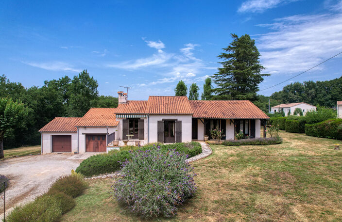 Charmante maison de plain-pied à 10 minutes de Villeneuve-sur-Lot.Maison Sainte Colombe De Villeneuve 5 pièce(s) — photo 2