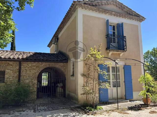 UZÈS (30700) - Bastide de charme avec piscine et vue panoramique — photo du bien