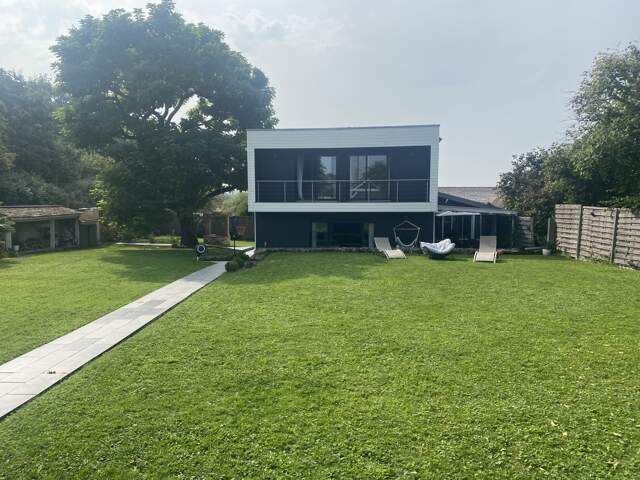 ? Maison contemporaine de 187 m² avec grand jardin  Fonte — photo du bien