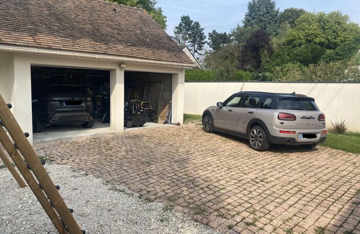 ? Maison contemporaine de 187 m² avec grand jardin  Fonte — photo 2