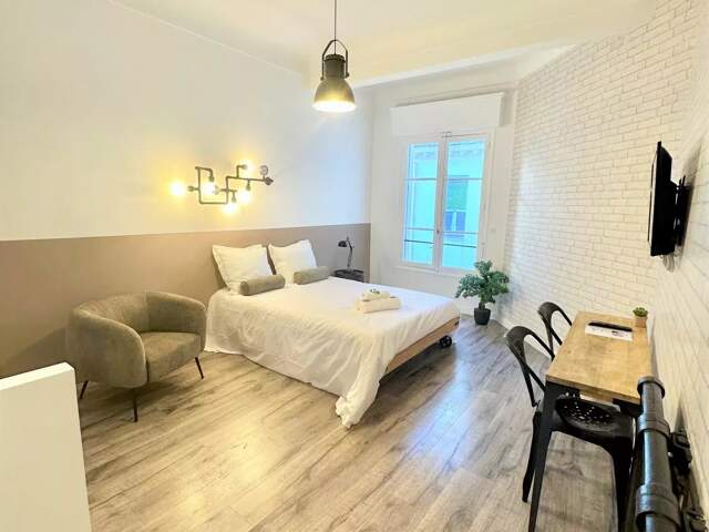 Dispo fin juin : Cannes rue des Serbes. Studio meublé — photo du bien