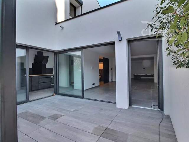 LOFT T2/T3 73 m² + terrasse + parking — photo du bien