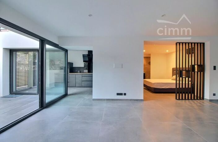 LOFT T2/T3 73 m² + terrasse + parking — photo 3