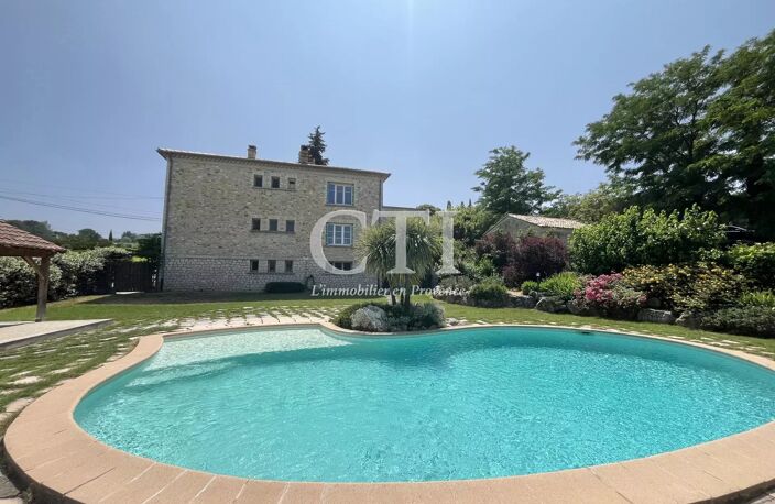 A vendre Maison en pierre de 190m² avec terrain de 970 m² et pis — photo 4