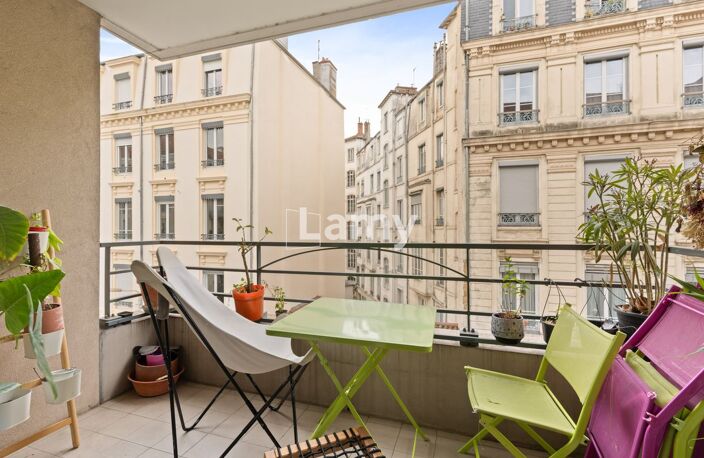 Appartement T5 de 108 m² à LYON 3 — photo 3