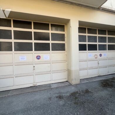 Garage  66000 €