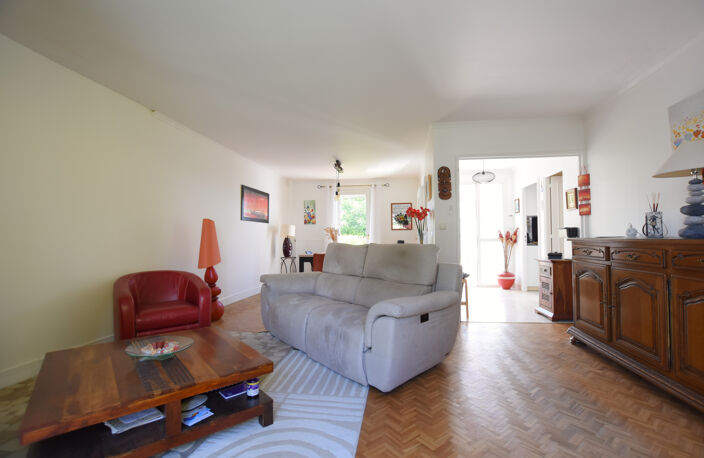 78690 LES ESSARTS LE ROI Belle maison de plain-pied avec les — photo 4