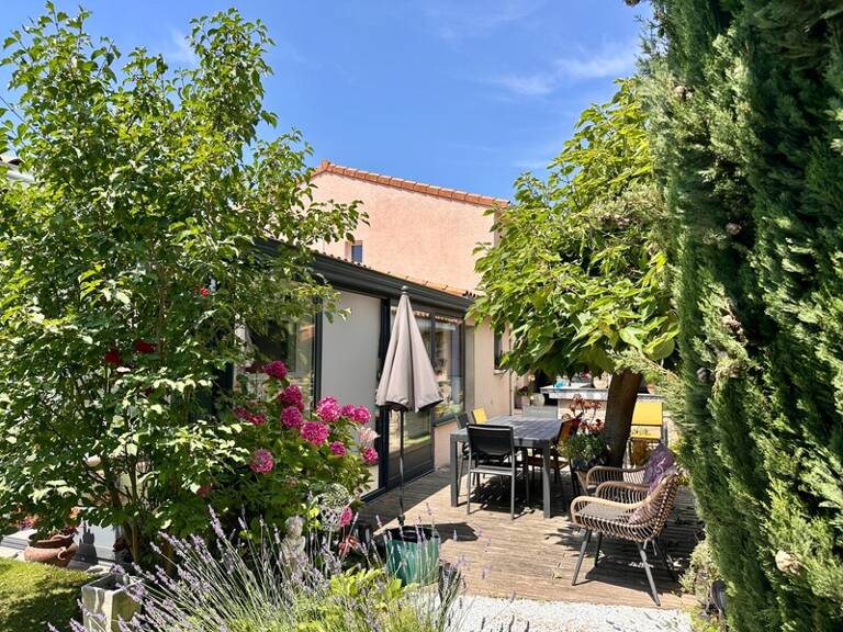 Villa — photo 1
