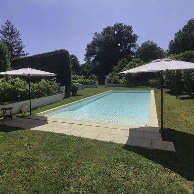 Maison 6 pièces 605295 €