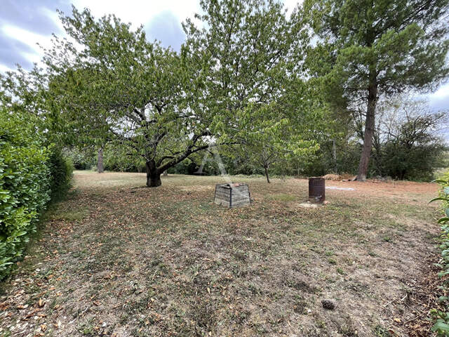 À VENDRE - Terrain de 1 375 m² à Castanet-Tolosan — photo du bien