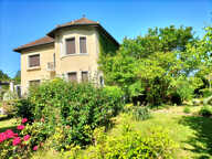 maison esprit manoir avec grand parc et piscine — photo 2